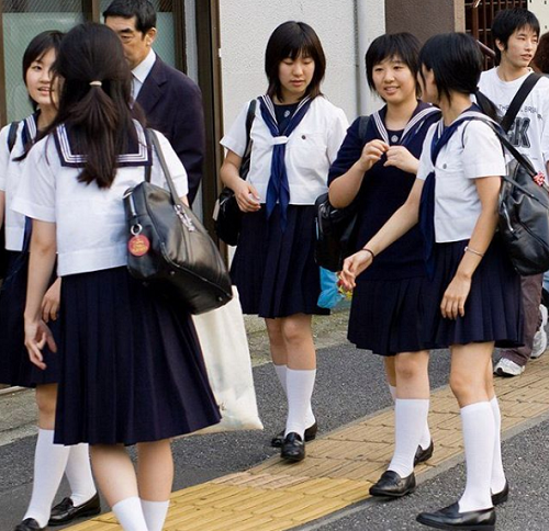 Học sinh trung học tại Nhật Bản.