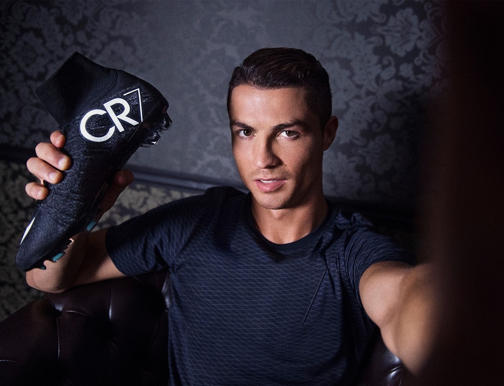 Sản phẩm mang thương hiệu của CR7 của cầu thủ Cristiano Ronaldo